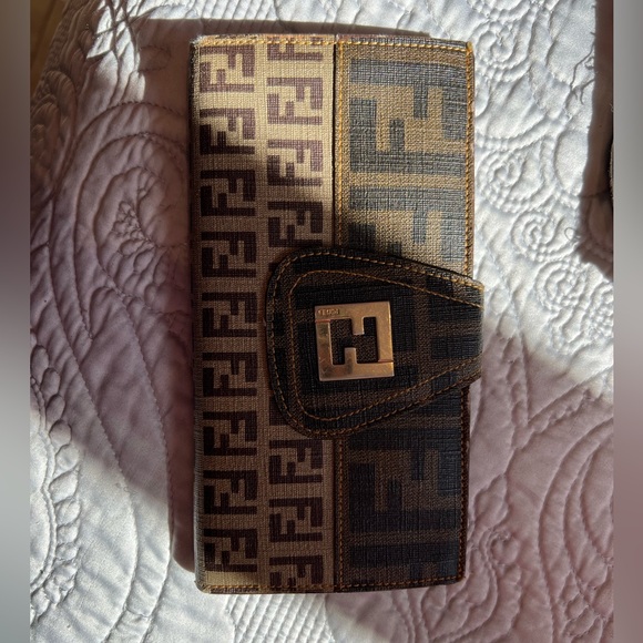 Fendi wallet - Picture 3 of 5